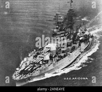 USS Arizona (BB-39) Unterwegs mit Präsident Herbert Hoover an Bord, März 1931. Die Presidential Flag ist das Fliegen von Ihrem mainmast Peak. Stockfoto