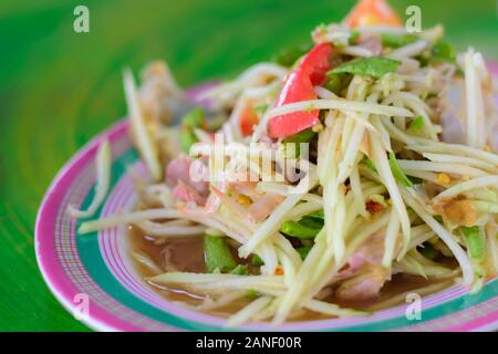 Nahaufnahme der Papaya Salat (Som Tam), Thai Essen Stockfoto