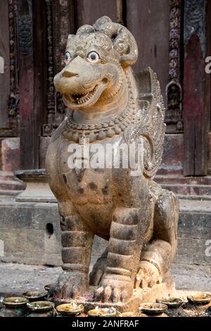 Spritzschutz sarabhas in Changu Narayan Tempel im Tal von Katmandu, Nepal Stockfoto