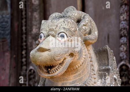 Spritzschutz sarabhas in Changu Narayan Tempel im Tal von Katmandu, Nepal Stockfoto