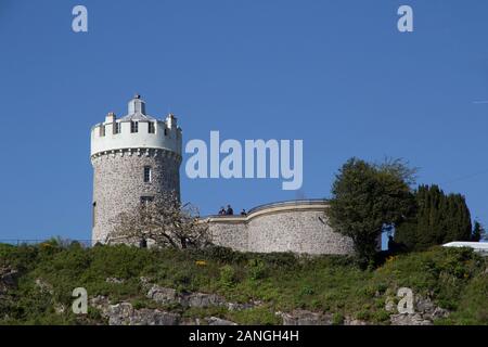 BRISTOL, Großbritannien - 8 April 2019. Clifton Beobachtungsstelle ist eine ehemalige Mühle, die heute als eine Sternwarte, auf Clifton Down entfernt, in der Nähe der Clifton Suspensio Stockfoto