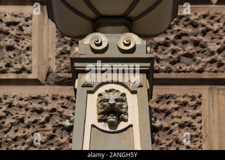 BRISTOL, Großbritannien - 8 April 2019. Bristol City Museum & Art Gallery ist der Edwardianischen barocker Architektur. Bristol, England, UK, April 8, 2019 Stockfoto