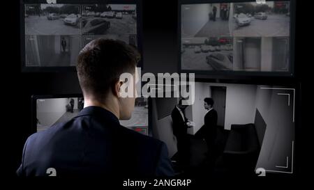 Sicherheit Schutz suchen in Körperschaftlichen Überwachungskameras, Tatort Zeugnis Stockfoto