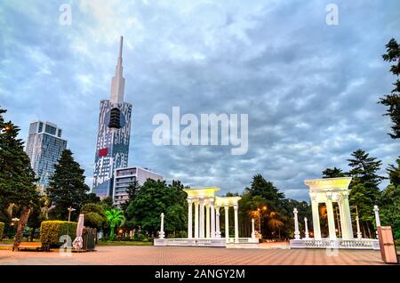 Kolonnaden an Boulevard in Batumi, Georgien Stockfoto