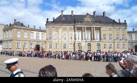 Kopenhagen, Dänemark - May 06 Th, 2015: Royal Guard in Schloss Amalienborg an den königlichen Palast in Frederiksstaden Bezirk Stockfoto