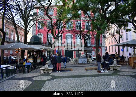 Largo do Carmo, malerischer Platz, Lissabon, Portugal Stockfoto