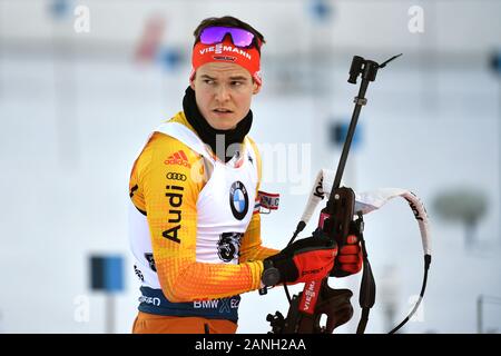 Philipp HORN (GER) am Schießstand, Aktion, Einzelbild, einziges Motiv ausschneiden, halb Bild, halb Abbildung. 10 km Männer Sprint, Männer auf 16.01.2020.. IBU Biathlon WM 2020 in Ruhpolding, Saison 2019/20. | Verwendung weltweit Stockfoto
