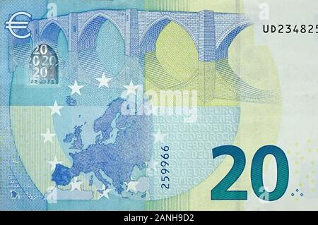 Fragment Teil des 20-Euro-Banknote close-up mit kleinen blauen Details. Europäische Währung Rechnung Stockfoto