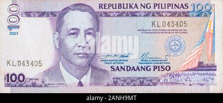 Manuel ein Roxas auf 100 piso Philippinen Geld bill Close up Fragment. Bill der nationalen Währung der Philippinen Stockfoto