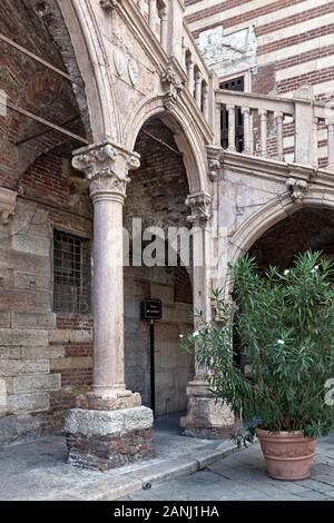 Scala della Ragione, Palazzo della Ragione. Verona. 15. Jahrhundert. Stockfoto