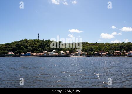 Hafen von Verlust/Alagoas/Brasilien. November, 29, 2019. Blick auf Porto de Pedras Stadt und Patacho Strand im Frühsommer. Stockfoto