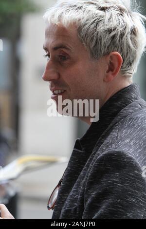 Nick Grimshaw sporting seine nw Haar doo BBC 15/06/2016 (Bild © Jack Ludlam) Stockfoto