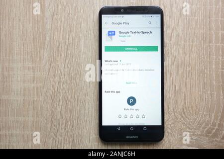 Google Text-to-Speech-App auf der Website des Google Play Store auf dem Huawei Y6 2018-Smartphone angezeigt Stockfoto