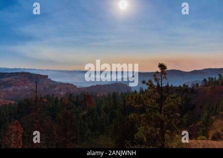 Nächtliche Rauch im Bryce Canyon National Park, Utah Stockfoto