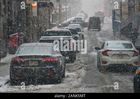 Montreal, Quebec, Kanada, Januar 16,2020. Anfang der Schneesturm in der Innenstadt von Montreal, Quebec, Kanada. Credit: Mario Beauregard/Alamy Nachrichten Stockfoto