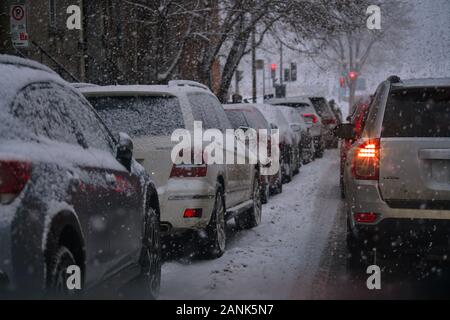 Montreal, Quebec, Kanada, Januar 16,2020. Anfang der Schneesturm in der Innenstadt von Montreal, Quebec, Kanada. Credit: Mario Beauregard/Alamy Nachrichten Stockfoto