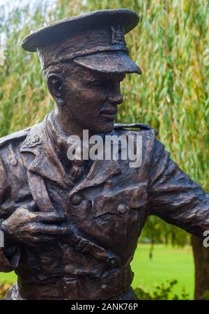 Statue des Krieges dichter Wilfred Owen in Oswestry England Stockfoto