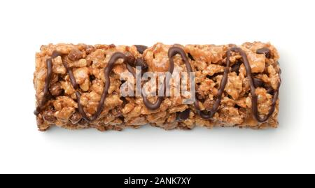 Blick von oben auf die Schokolade Müsliriegel isoliert auf weißem Stockfoto