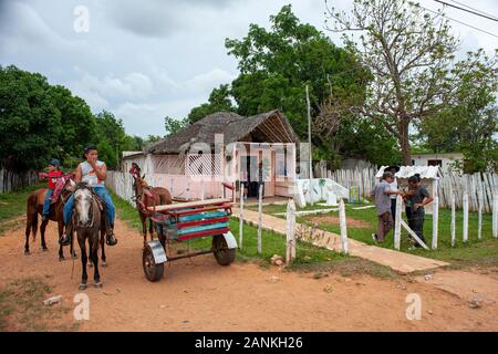 Street Scene. El Cayuco, Pinar del Río, Kuba. Stockfoto