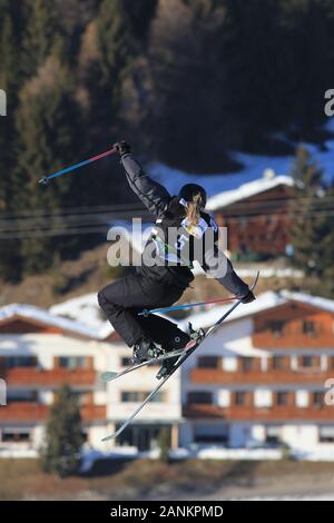 Kostenlose Ski Slope style Wm in Seiser Alm Seiser Alm, Italien am 17. Januar 2020, am 17. Januar 2020; Seiser Alm, Seiser Alm, Südtirol, Italien; Internationale Skiverband, FIS Weltcup Freeski Slopestyle, Katie Summerhayes (GBR) - Redaktionelle Verwendung Stockfoto