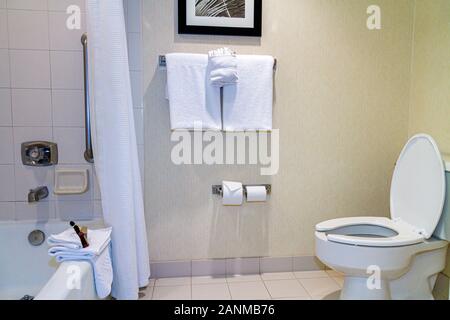 Boca Raton Florida, Palm Beach County, Marriott Boca Raton, Hotel, Gästezimmer, Badezimmer, Handtücher, Toilette, Badewanne, FL100731012 Stockfoto