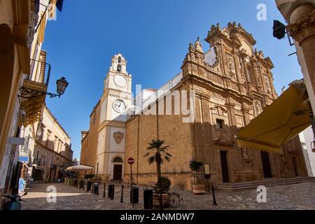 Sant'Agata Kathedrale in einem hellen, sonnigen Tag in Gallipoli, Salento, Apulien, Italien Stockfoto