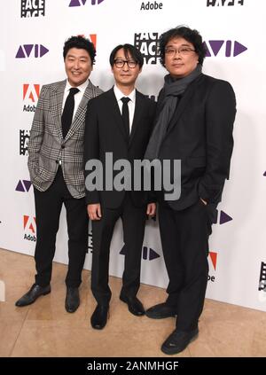 Beverly Hills, Kalifornien, USA, 17. Januar 2020 Schauspieler Song Kang-ho, editor Yang Jin-mo und Produzent/Autor/Regisseur Bong Joon-ho nehmen an der 70. jährlichen ACE Eddie Auszeichnungen am 17. Januar 2020 im Beverly Hilton Hotel in Beverly Hills, Kalifornien, USA. Foto von Barry King/Alamy leben Nachrichten Stockfoto