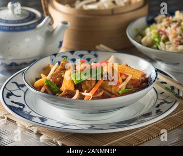 Chop Suey. Die chinesisch-amerikanische Rühren braten. Stockfoto