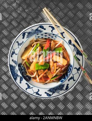 Chop Suey. Die chinesisch-amerikanische Rühren braten. Stockfoto