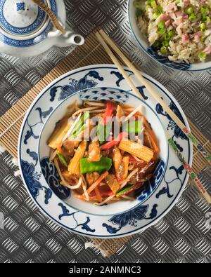Chop Suey. Die chinesisch-amerikanische Rühren braten. Stockfoto