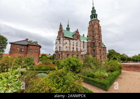 Schöne, weite Betrachtungswinkel von Schloss Rosenborg in Kopenhagen, Dänemark. Stockfoto