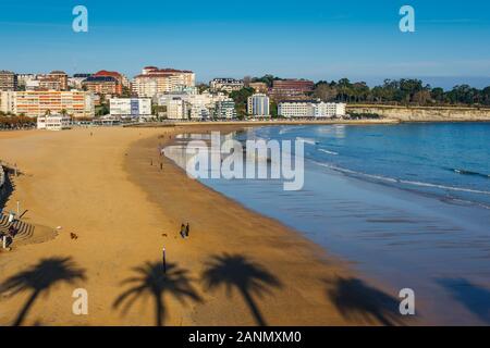 Panoramaaussicht, Sardinero Strand von Der Piquio Gärten, Santander. Kantabrien, Nordspanien. Europa Stockfoto