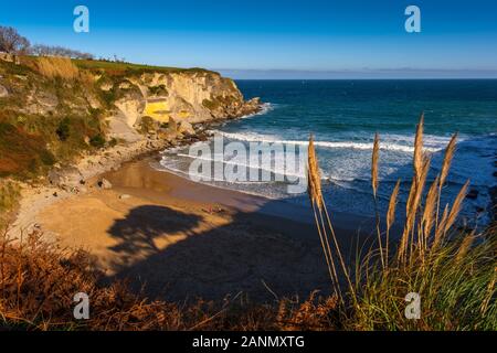 Strand Mataleñas, Cabo Menor. Santander, Kantabrischen Meer. Kantabrien, Nordspanien. Europa Stockfoto