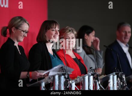 (Von links nach rechts) Rebecca Long-Bailey, Jess Phillips, Emily Thornberry, Lisa Nandy und Keir Starmer während der Führung der Labour-Partei husting im ACC Liverpool. Stockfoto