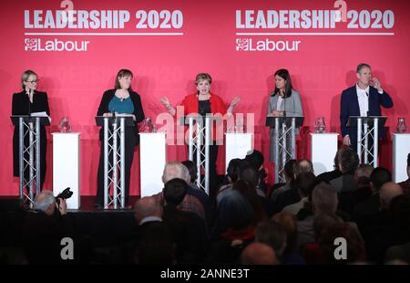 (Von links nach rechts) Rebecca Long-Bailey, Jess Phillips, Emily Thornberry, Lisa Nandy und Keir Starmer während der Führung der Labour-Partei husting im ACC Liverpool. Stockfoto