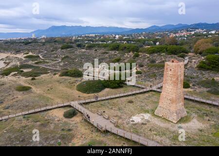 Alten Wachturm genannt torreladrones am Strand von Cabopino, Marbella Stockfoto