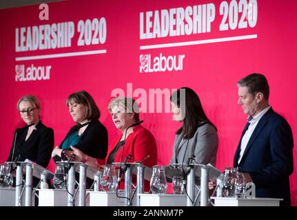 (Von links nach rechts) Rebecca Long-Bailey, Jess Phillips, Emily Thornberry, Lisa Nandy und Keir Starmer während der Führung der Labour-Partei husting im ACC Liverpool. Stockfoto