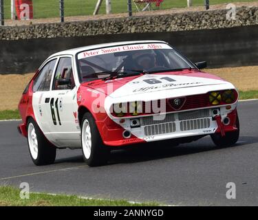 Lawrence Alexander, Alfa Romeo GTV, HSCC 70's Road Sport Meisterschaft, Produktion Sport und GT-Fahrzeuge, Rennen, Autorennen, Autos, HSCC Legenden der Marken hat Stockfoto