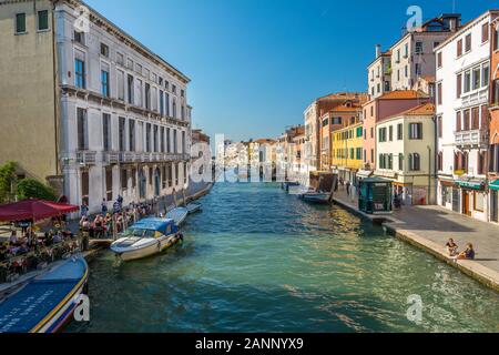 Venedig, Italien - Sep 30, 2018: Blick von der Brücke Ponte delle Guglie in Venedig, Italien Stockfoto