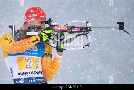 Ruhpolding, Deutschland. 18 Jan, 2020. Biathlon: Wm, Relais 4 x 7,5 km, Männer in die Chiemgau Arena. Arnd Peiffer Deutschland in Aktion. Credit: Sven Hoppe/dpa/Alamy leben Nachrichten Stockfoto