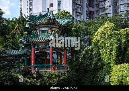 HongKong, China - November, 2019: Traditionelle chinesische Architektur in guten Wünschen, Garten, Wong Tai Sin Tempel in Hong Kong Stockfoto