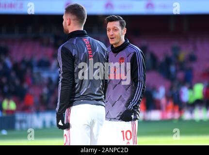 LONDON, ENGLAND - 18. JANUAR 2020: Mesut Ozil von Arsenal dargestellt vor der 2019/20 Premier League Spiel zwischen Arsenal FC und Sheffield United FC im Emirates Stadion. Stockfoto