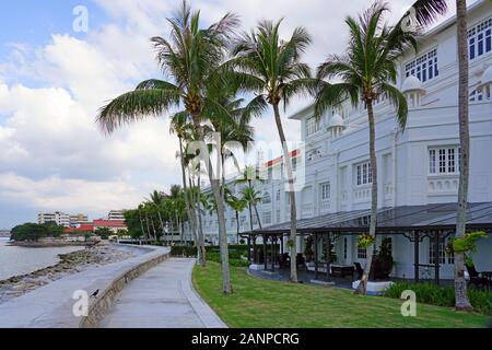 GEORGE TOWN, Penang, Malaysia - 6 Dec 2019 - Blick auf den historischen Eastern & Oriental Hotel George Town, ein Wahrzeichen waterfront Gebäude in George Town, P Stockfoto