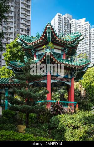 HongKong, China - November, 2019: Traditionelle chinesische Architektur in guten Wünschen, Garten, Wong Tai Sin Tempel in Hong Kong Stockfoto