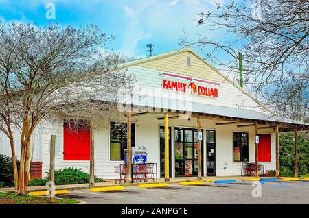 Familie Dollar wird dargestellt, Jan. 16, 2020 in Magnolia Springs, Alabama. Mehr als 8.000 Family Dollar Stores befinden sich in den Vereinigten Staaten. Stockfoto