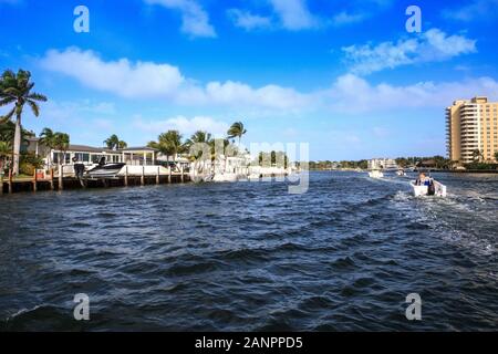 Hillsboro Inlet Wasserstraße vorangegangen zu Hillsboro Beach in Pompano Beach, Florida. Stockfoto