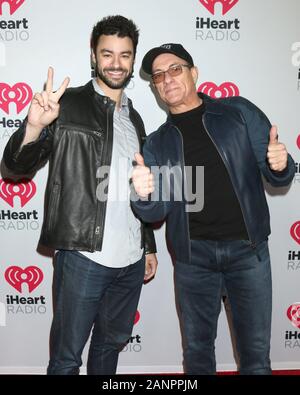 Los Angeles, CA. 17 Jan, 2020. Kris Van Damme und Jean-Claude Van Damme in der Ankunftshalle für iHeartRadio Podcast Awards präsentiert von Capital One, iHeartRadio Theater Los Angeles, Los Angeles, CA 17. Januar 2020. Credit: Priscilla Grant/Everett Collection/Alamy leben Nachrichten Stockfoto