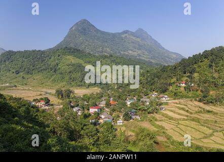 Ban Xeo, eine kleine Stadt oder ein Dorf in der Nähe von Sapa in der Provinz Lao Cai, Vietnam Stockfoto