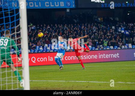 Neapel, Kampanien, Italien. 18 Jan, 2020. Während der italienischen Serie A Fußballspiel SSC Napoli vs FC Fiorentina am 18. Januar 2020 im Stadion San Paolo in Neapel. Im Bild: CALLAJON Credit: Fabio Sasso/ZUMA Draht/Alamy leben Nachrichten Stockfoto