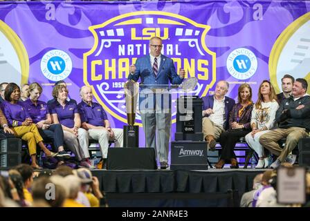 Baton Rouge, LA, USA. 18 Jan, 2020. SEC-Kommissar Greg Sankey spricht während der LSU College Football nationale Meisterschaft Feier am Pete Maravich Assembly Center in Baton Rouge, LA. Jonathan Mailhes/CSM/Alamy leben Nachrichten Stockfoto